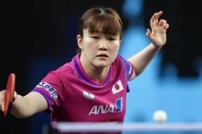 他展示了深 他展示了深