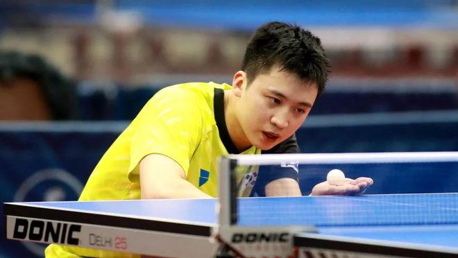 在中场推进 在中场推进